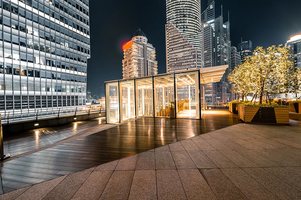 office-building-2022-12-15-19-40-07-utc-1.webp